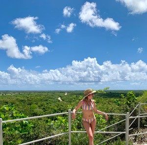 Meet your Posher, Alexandra